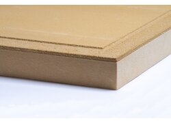 Beige Dämmplatte mit sichtbaren Schichtlagen und glatter Oberfläche im Querschnitt.