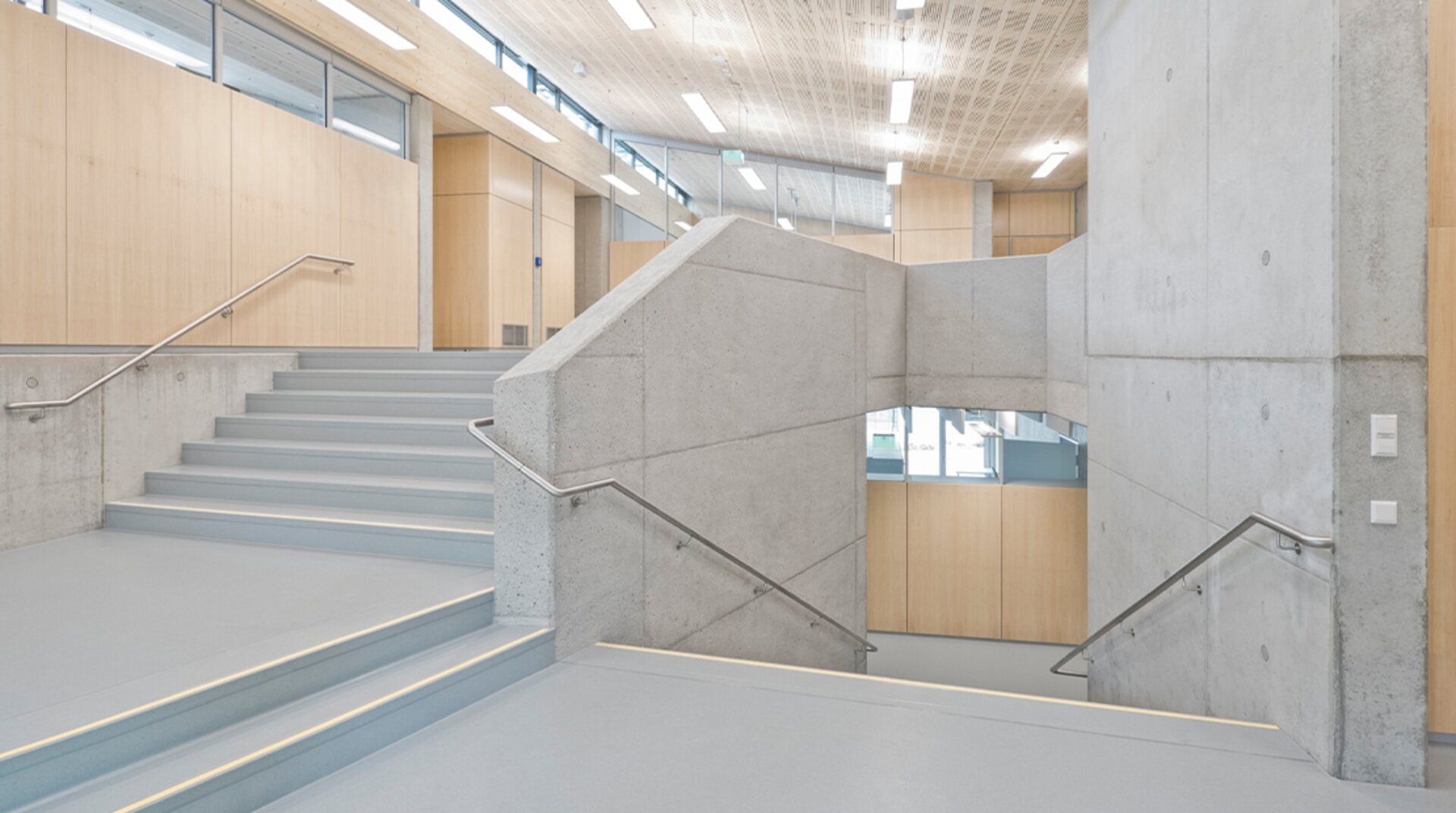 Fachklassentrakt Schubart-Gymnasium, Schule, Treppenhaus