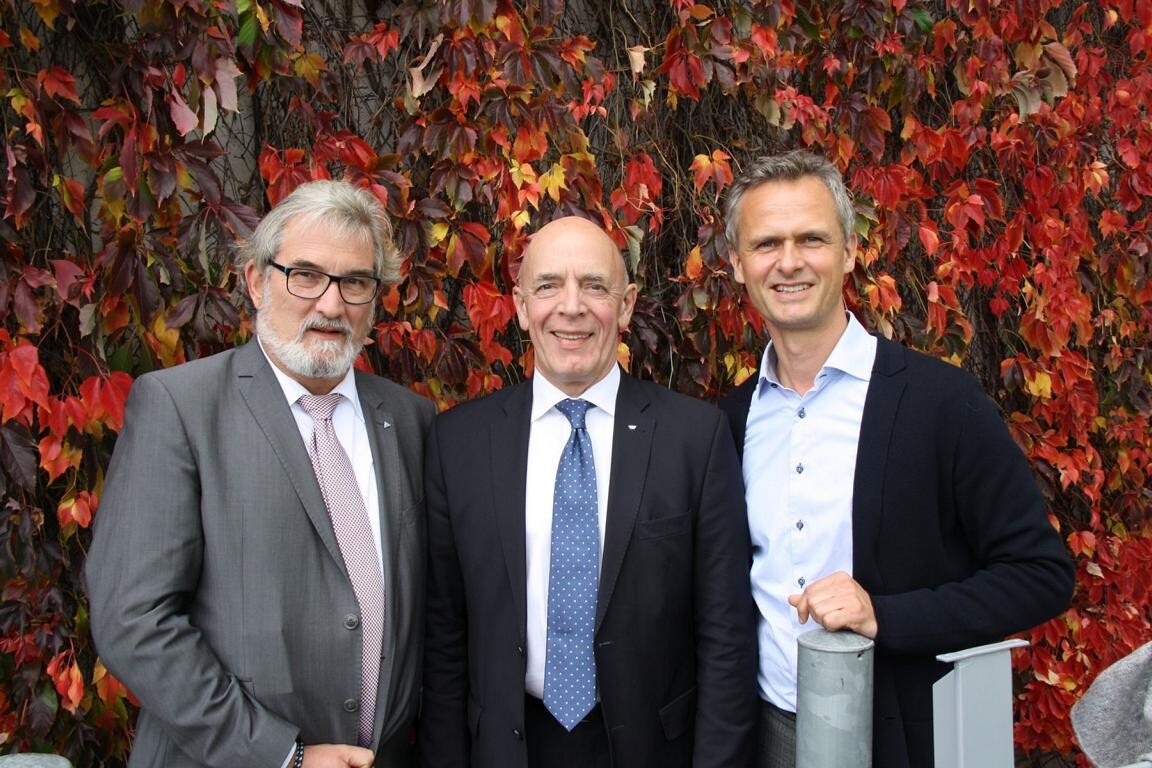 Peter Bachmann mit TÜV Rheinland Peter Bachmann mit TÜV Rheinland