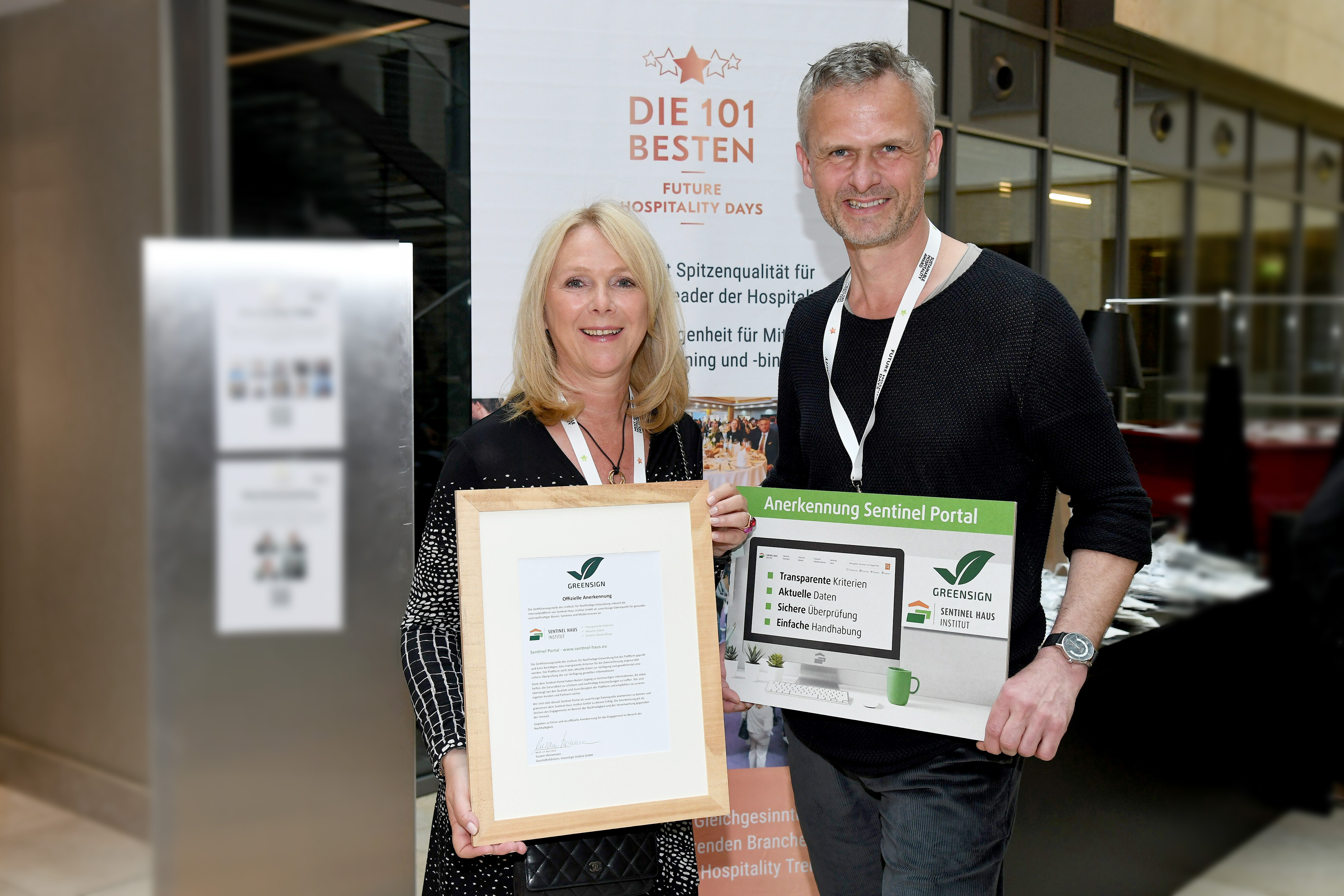 Suzann Heinemann (l.) und Peter Bachmann (r.). Foto (c) Sabine Brauer. Suzann Heinemann (l.) und Peter Bachmann (r.). Foto (c) Sabine Brauer.